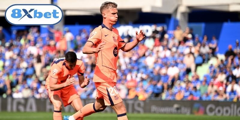 Dani Olmo chấn thương sau pha tranh chấp với Vitinha